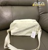 点此购买 lululemon露露女士运动瑜伽健身斜挎单双肩背包 st 316247 商品缩略图5