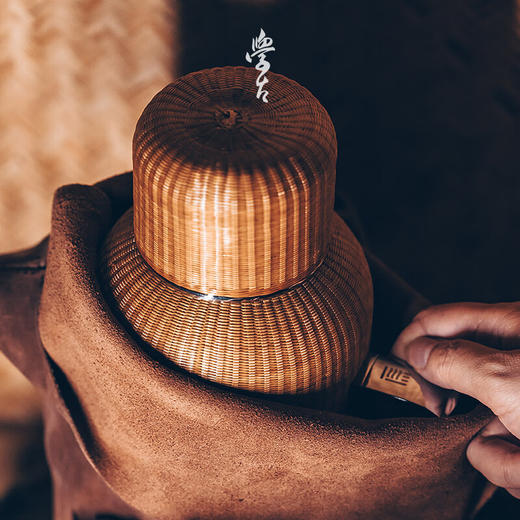 学古 一原传家壶竹雅 非遗扣丝竹编纯钛限量收藏保温壶真皮袋1.4L 非遗竹编扣丝款 1.4L 商品图2