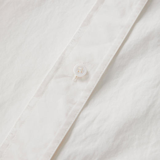 ROMI STUDIO“去繁就简”棉质砂洗微皱肌理极简翻领衬衣RW25SSG0137 商品图3