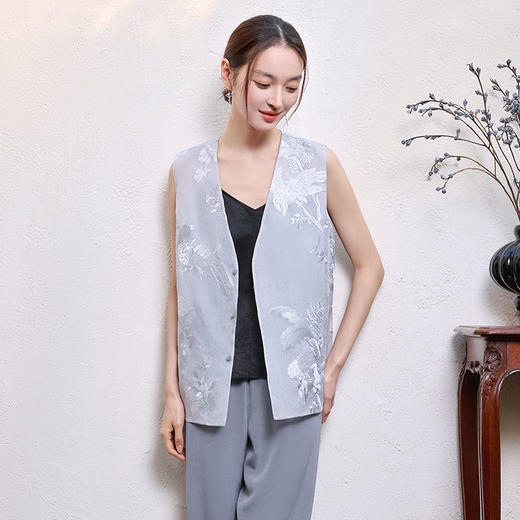 玳莎新中式国风马甲女2025年夏季新款精美重工刺绣真丝无袖背心 FB37001 商品图0