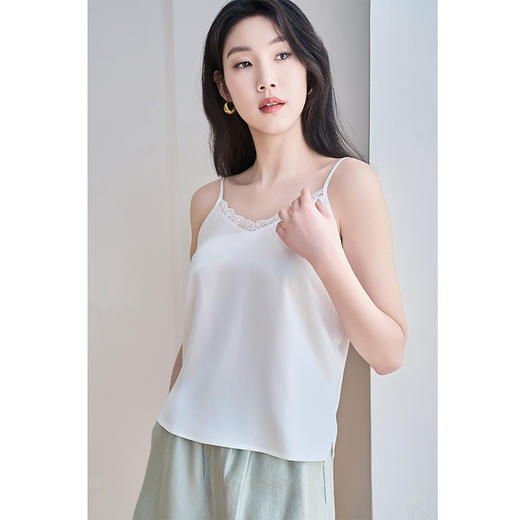 NEELLY纳俪商场同款夏新款时尚性感蕾丝边吊带女V领显瘦内搭上衣N25054R04614 商品图2