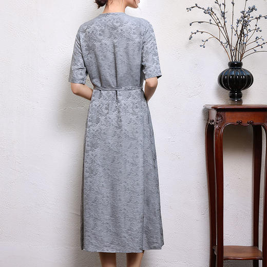 玳莎真丝炒色连衣裙2025年夏季新款桑蚕丝圆领系带收腰显瘦中长裙  FB35102 商品图2