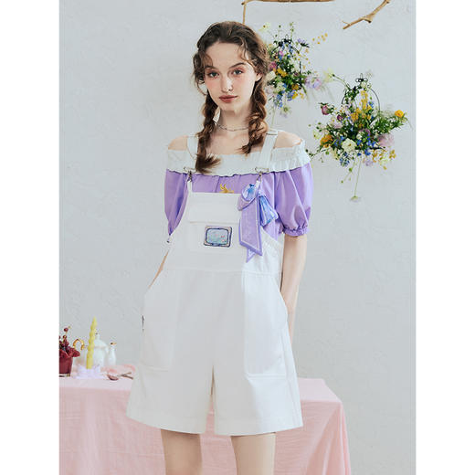 两三事 游牧童谣 2025夏季新款复古贴布绣丝巾装饰牛仔背带裤女 商品图3