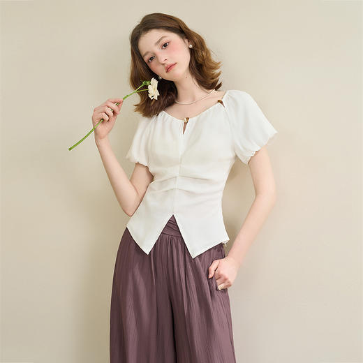 【限时秒杀】法式休闲珠串短袖衬衫女夏季下摆开叉气质显瘦短款上衣V0850569 商品图0