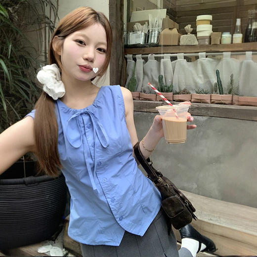 西遇蓝色无袖衬衣女夏季新款系带蝴蝶结薄款圆领衬衫上衣SS050615 商品图2
