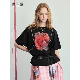 两三事 青春手记 2025夏季新款个性印花织带拼接短袖t恤女宽松