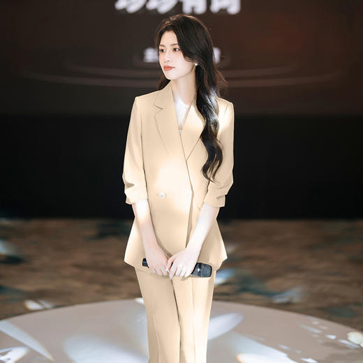 IWY/气质卡其色西装套装女正式场合播音主持上镜商务休闲职业装工作服 C14234+P34234 商品图5