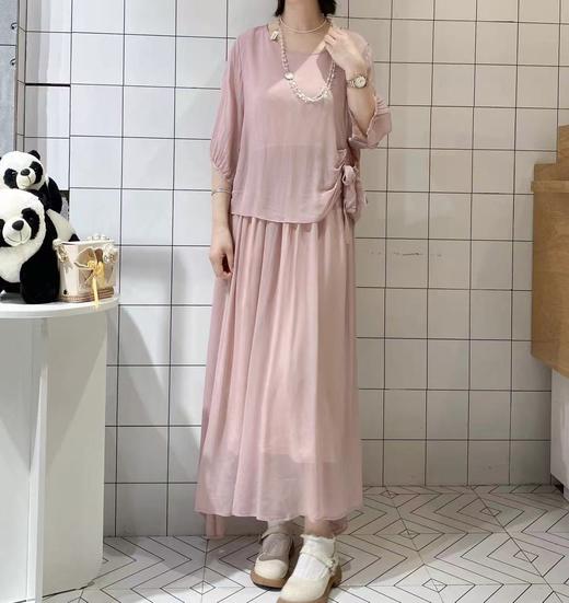 安惠荷衣 人丝双绉连衣裙 商品图1