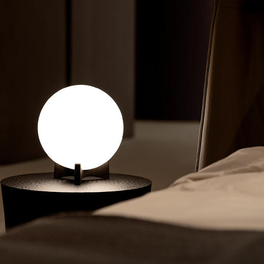 摩根象牙系列面光球形台灯 商品图12