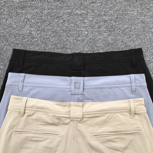 正品FJ 男款高尔夫短裤，快干透气。有大码。
黑色33 34 36 38   
灰色32 36 38 40
卡其35 36 38 40 42
数量不多 商品图13