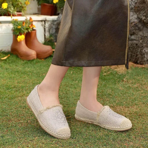 洛诗琳13643高级感通勤百搭小香风烫钻渔夫鞋124 商品图0