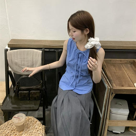 西遇蓝色无袖衬衣女夏季新款系带蝴蝶结薄款圆领衬衫上衣SS050615 商品图4