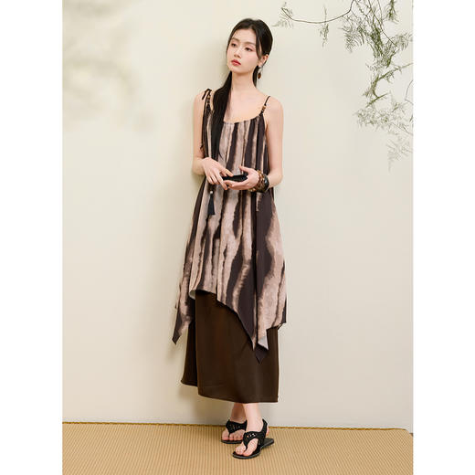 三彩【漆月流光】2025夏季新款新中式假两件吊带裙印花连衣裙C 商品图2