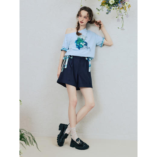 两三事 昼卷夜舒 2025夏季新款百搭印花绑带高腰短裤女 商品图1