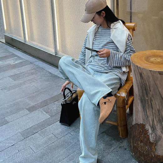 洛诗琳34842经典简约条纹打底衫2025新款极简主义灰白条纹上衣325 商品图4