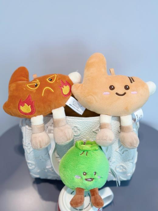 海岛萌主海南老爸茶文创把海岛的浪漫打包带走软fufu的手感和治愈系配色，哪个女生能拒绝这份限定可爱呢，原创老爸茶“绒化"毛绒玩具红diedie 翅金金 斑宝宝 商品图2