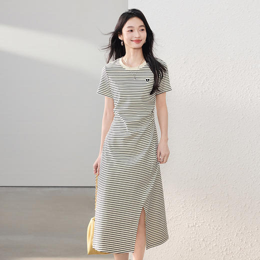 【专属特价】熙世界通勤休闲风条纹连衣裙女夏季2025年新款短袖气质开叉长裙子 商品图3