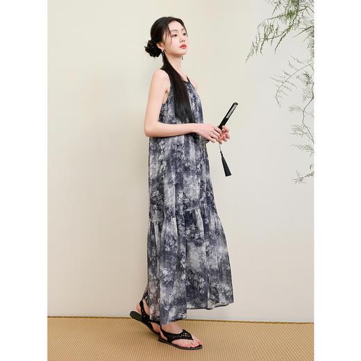 三彩【墨澜听雨】2025夏季新款亮丝雪纺连衣裙新中式吊带长裙C 商品图1