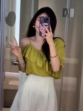 9.3秒杀~ 设计师品牌-5812荷叶边夏季法式露肩锁骨v领上衣-喜出