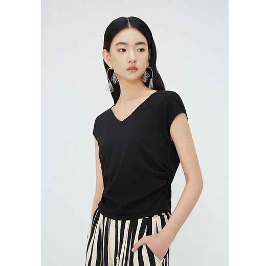 NEELLY纳俪商场同款夏季新款莱赛尔无袖针织衫女V领褶皱显瘦上衣N25054A04646 商品图1