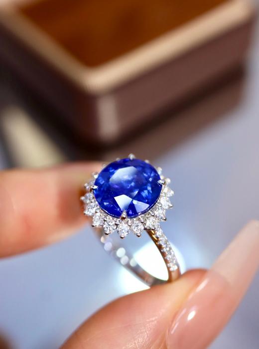 4.06ct刻面蓝宝石戒指 商品图1