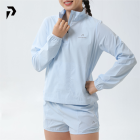 户外系列女士户外跑步运动轻量防晒外套休闲运动宽松防晒短裤