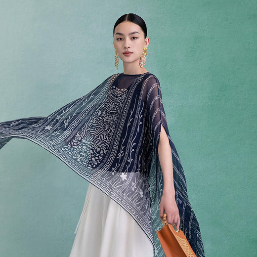 【林栖设计小店】（现货）蓝印花渐变真丝衫配背心宽松显瘦2025夏季新品长款多色空调衫披肩女装T1952372 商品图7