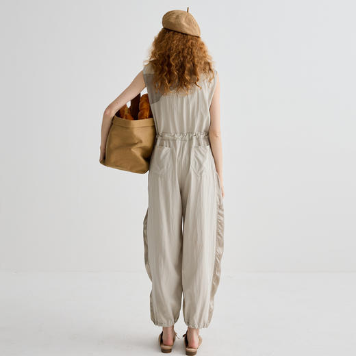 谜底连体裤女2025夏季新品通勤微宽肩设计宽松连体长裤252MK0540 商品图2