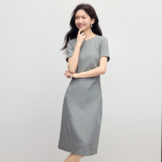 【专属特价】熙世界灰色通勤闪片圆领连衣裙女夏季新款简约休闲收腰T恤长裙子 商品图3