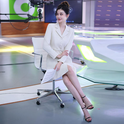 IWY/气质米白色西装连衣裙女主持人播音上镜职业裙高级感工作服Q1260 商品图1