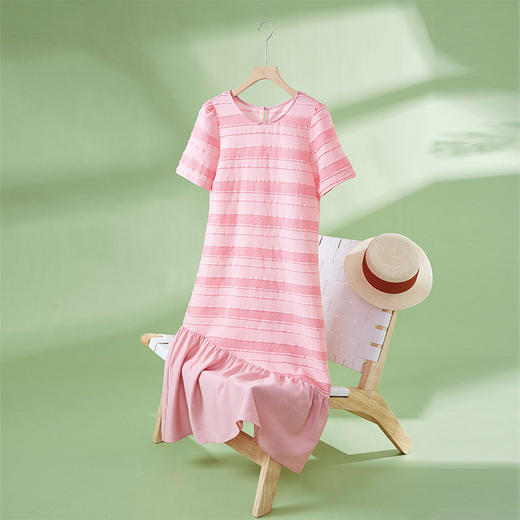 熙世界欧若风条纹粉色连衣裙女夏季短袖休闲宽松鱼尾拼接T恤长裙 商品图3