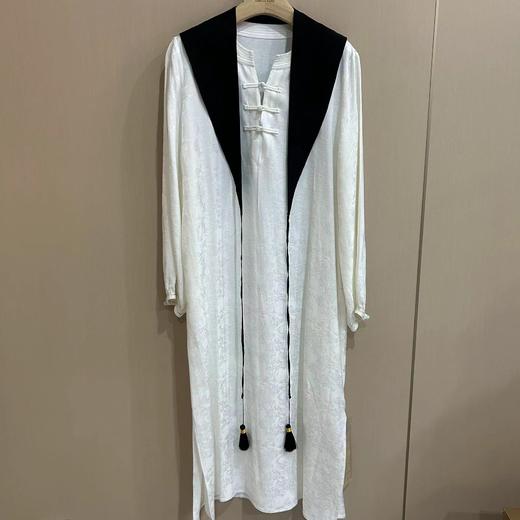 【线上专属】云肩（25710030-玄黑-设计师款） 商品图0