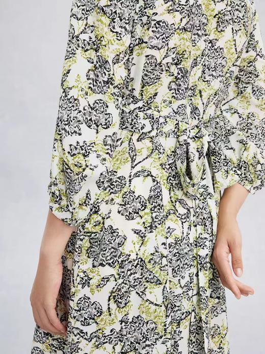 鄂尔多斯1980新品桑蚕丝V领围裹式连衣裙女印花系带连衣裙25春夏款 商品图3