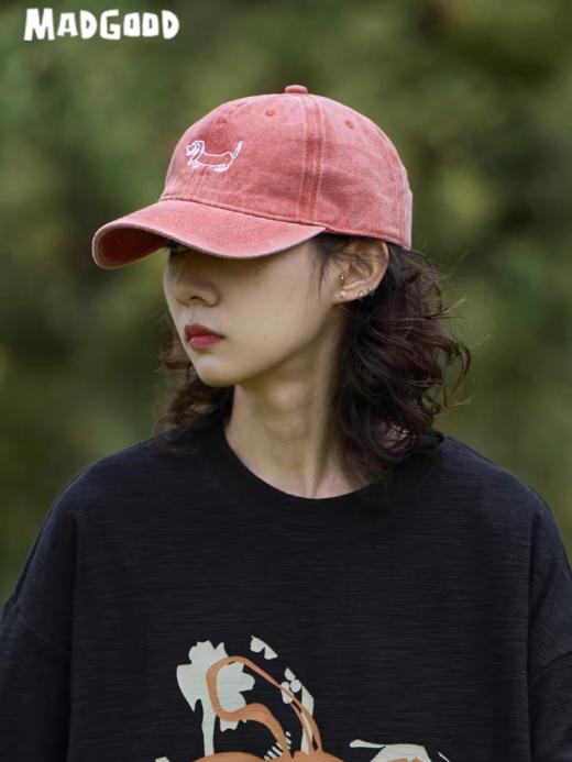 马得工地/MDGDMZ243392/腊肠狗鸭舌帽 商品图0