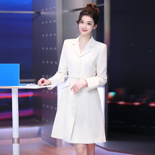 IWY/气质米白色西装连衣裙女主持人播音上镜职业裙高级感工作服Q1260 商品图3
