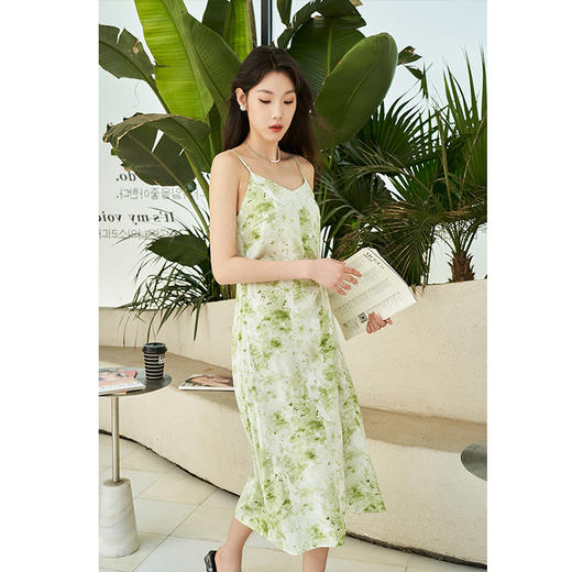 NEELLY纳俪商场同款夏季新款时尚印花吊带连衣裙女收腰显瘦A字裙N25054Y04630 商品图1
