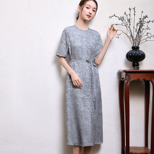 玳莎真丝炒色连衣裙2025年夏季新款桑蚕丝圆领系带收腰显瘦中长裙  FB35102 商品图0