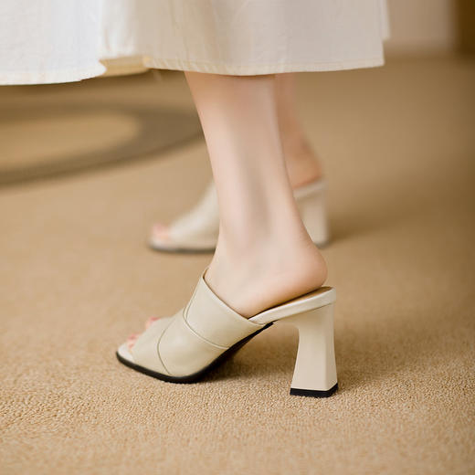 【预售5天】柔软羊皮高跟拖鞋，时尚百搭真皮鱼嘴凉鞋女粗跟黑色DS&D56-9 商品图3