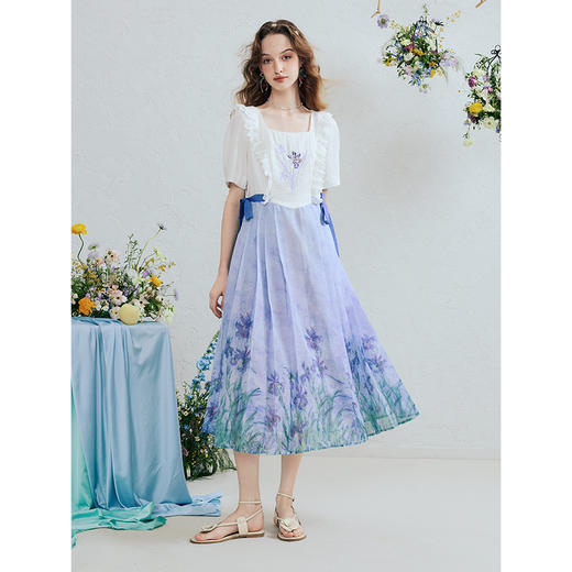 两三事 兰鸢漫舞 2025夏季新款温柔风印花裙摆拼接绑带刺绣连衣裙 商品图2