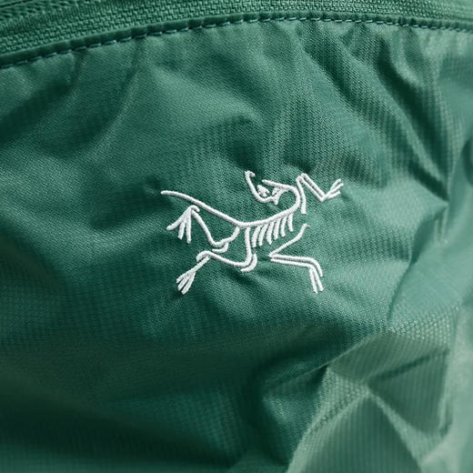 【已改价 直接拍 轻量包 男女通用】暑假出行必备 再出货 一年四季可用 超实用的轻量背包 鸟家 15L 轻量 休闲双肩背 儿子平日上学就用它 周末书本多换户外包 商品图7