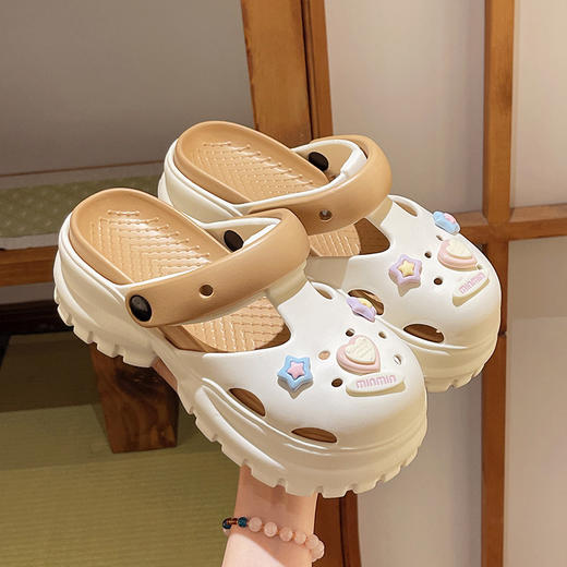 【可甜可酷！日常通勤】新款时尚洞洞鞋eva踩屎感女夏季清凉室内增高厚底外穿软底。ry 商品图6