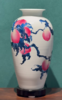 青花斗彩九桃瓶 商品缩略图0