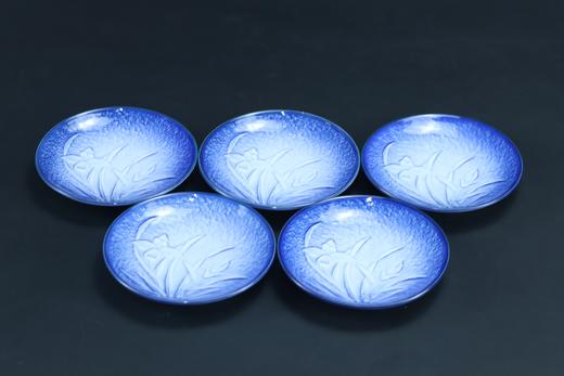 日本青花浮雕小皿 商品图0