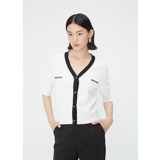 NEELLY纳俪商场同款夏新款五分袖V领针织上衣女简约通勤显瘦上衣N25054A04659 商品图2