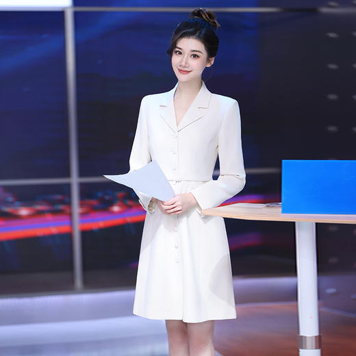 IWY/气质米白色西装连衣裙女主持人播音上镜职业裙高级感工作服Q1260 商品图2
