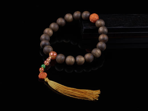 XY0250沉香+南红十八子手持念珠 商品图2