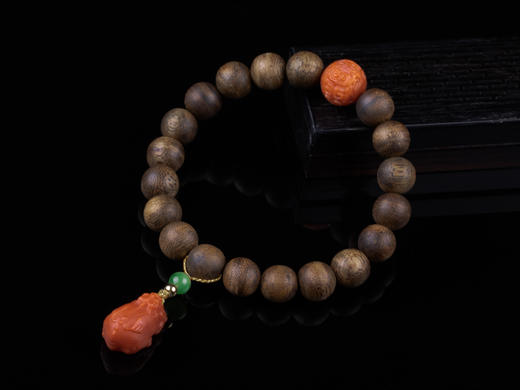 XY0281沉香+南红回纹珠貔貅手串 商品图2