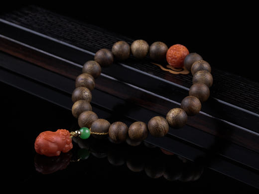XY0281沉香+南红回纹珠貔貅手串 商品图8