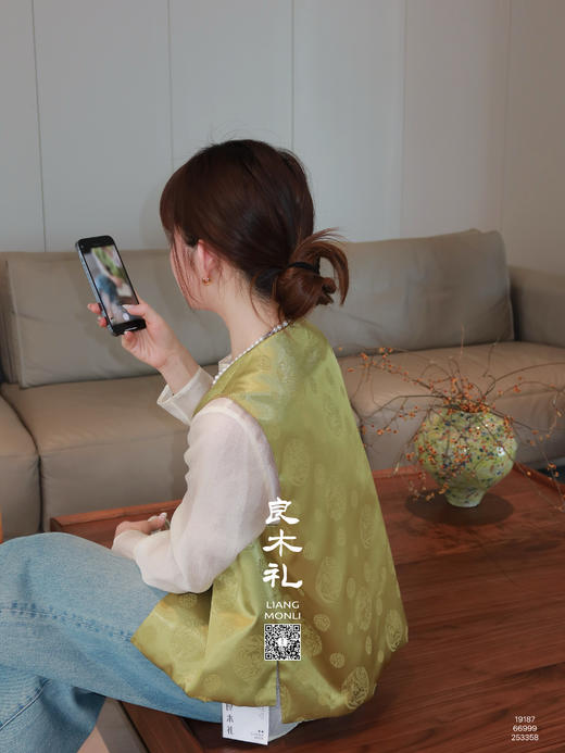 【不换不退】真丝马甲（66999） 商品图2