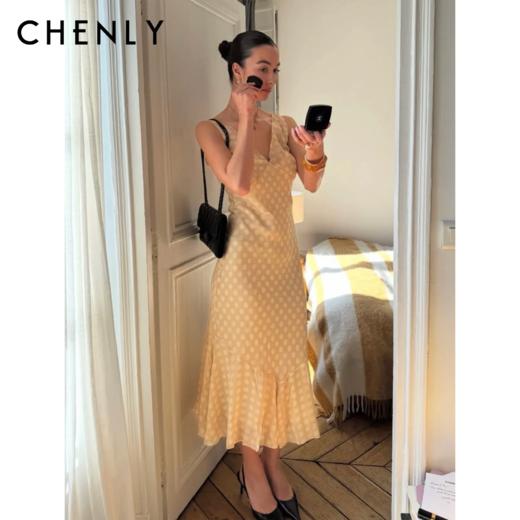 不退不换！尘衣｜25春夏法风V领显瘦杏黄波点真丝连衣裙 商品图0